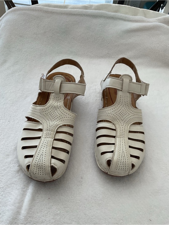 Shibever Shoes - Shibever Women’s White Closed-Toe Leather Sandals with Adjustable Strap